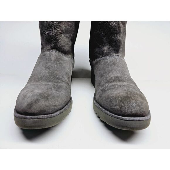 UGG Women 7 Winter Boot - Picture 9 of 10